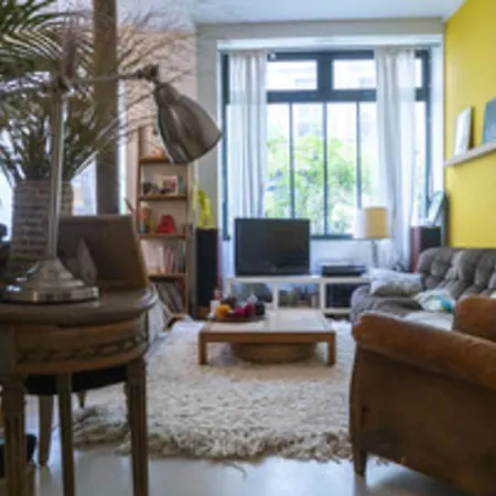 Magnificent Bright And Atypical With Garden Διαμέρισμα *